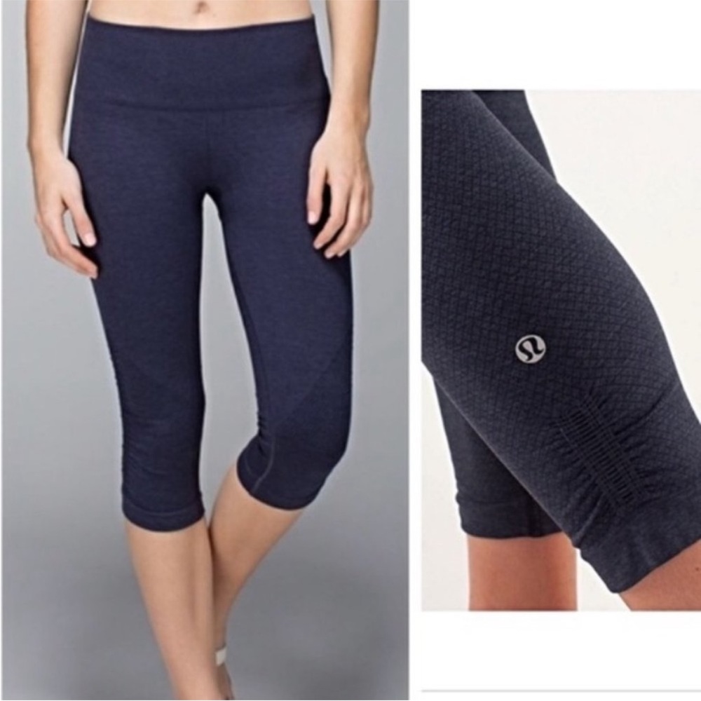 Lululemon In The Flow Crop navy Blue size 8